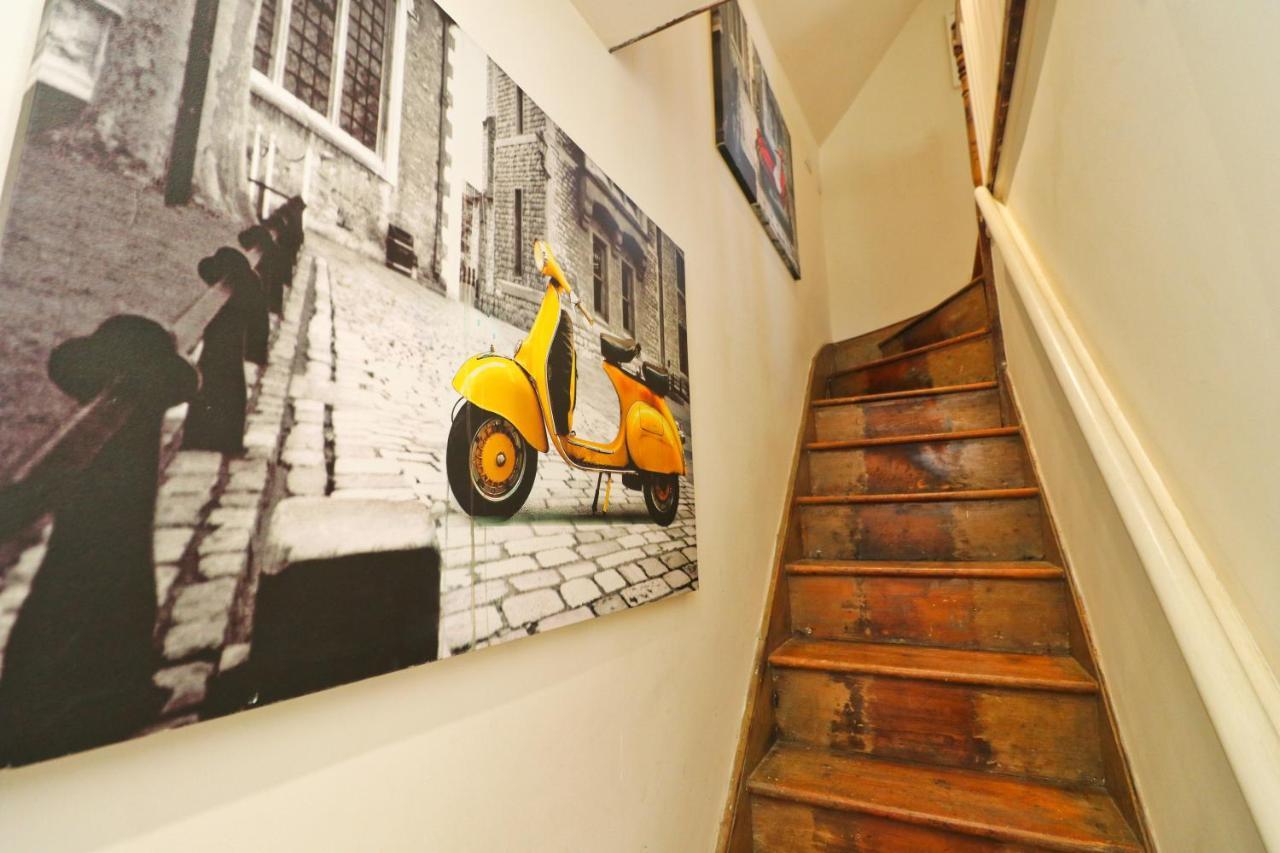 Town Centre Apartment With Parking แพดสโตว์ ภายนอก รูปภาพ